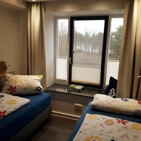 Apartment Ankerplatz Am Suedstrand, Mit 2 Schlafzimmer Und Eigenen Strandkorb Binz
